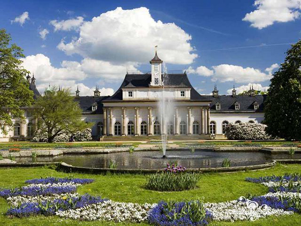 Schloss Park Pillnitz Freitreppe vor Kuppelsaal im neuen Palais